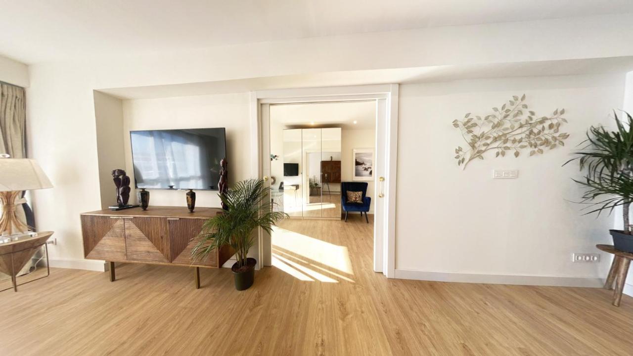 Miramar Luxurious Flat, 3 Double Rooms, Free Parking, Terrace, Completely New San Sebastian Ngoại thất bức ảnh