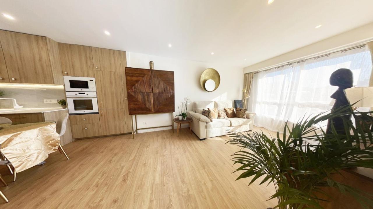 Miramar Luxurious Flat, 3 Double Rooms, Free Parking, Terrace, Completely New San Sebastian Ngoại thất bức ảnh
