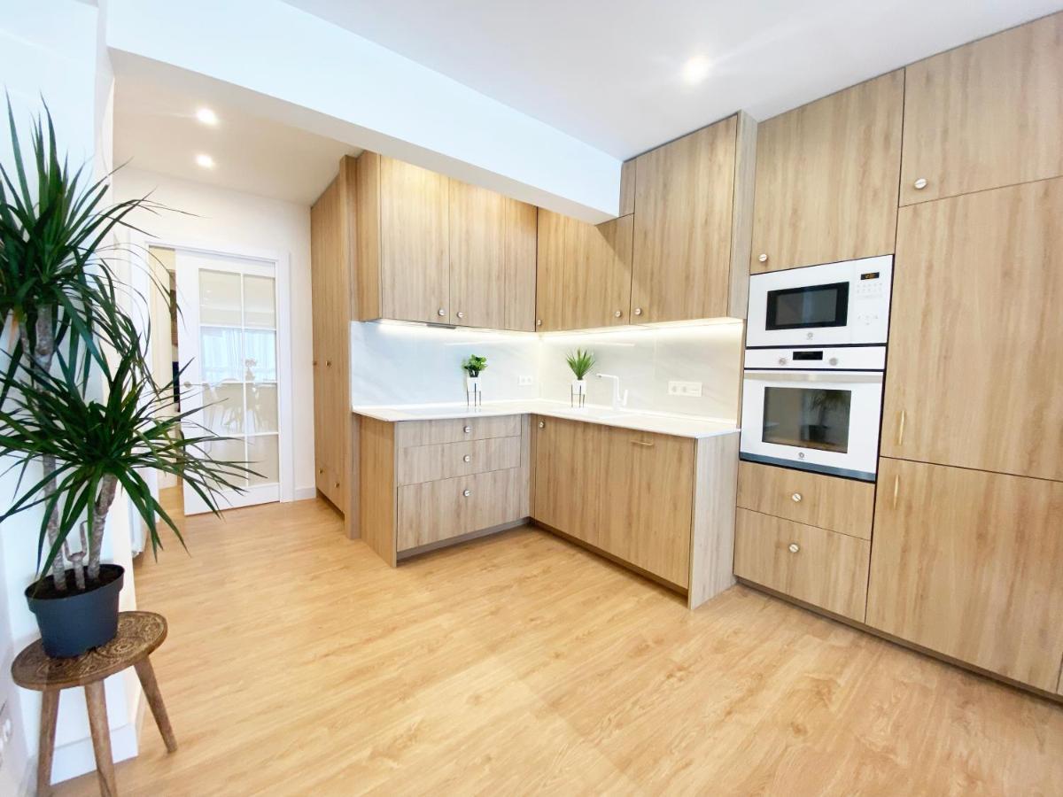 Miramar Luxurious Flat, 3 Double Rooms, Free Parking, Terrace, Completely New San Sebastian Ngoại thất bức ảnh