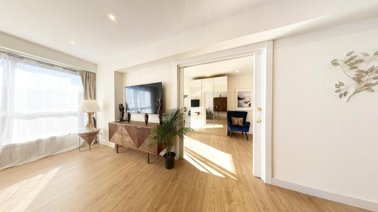 Miramar Luxurious Flat, 3 Double Rooms, Free Parking, Terrace, Completely New San Sebastian Ngoại thất bức ảnh
