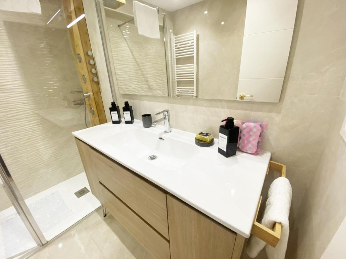 Miramar Luxurious Flat, 3 Double Rooms, Free Parking, Terrace, Completely New San Sebastian Ngoại thất bức ảnh